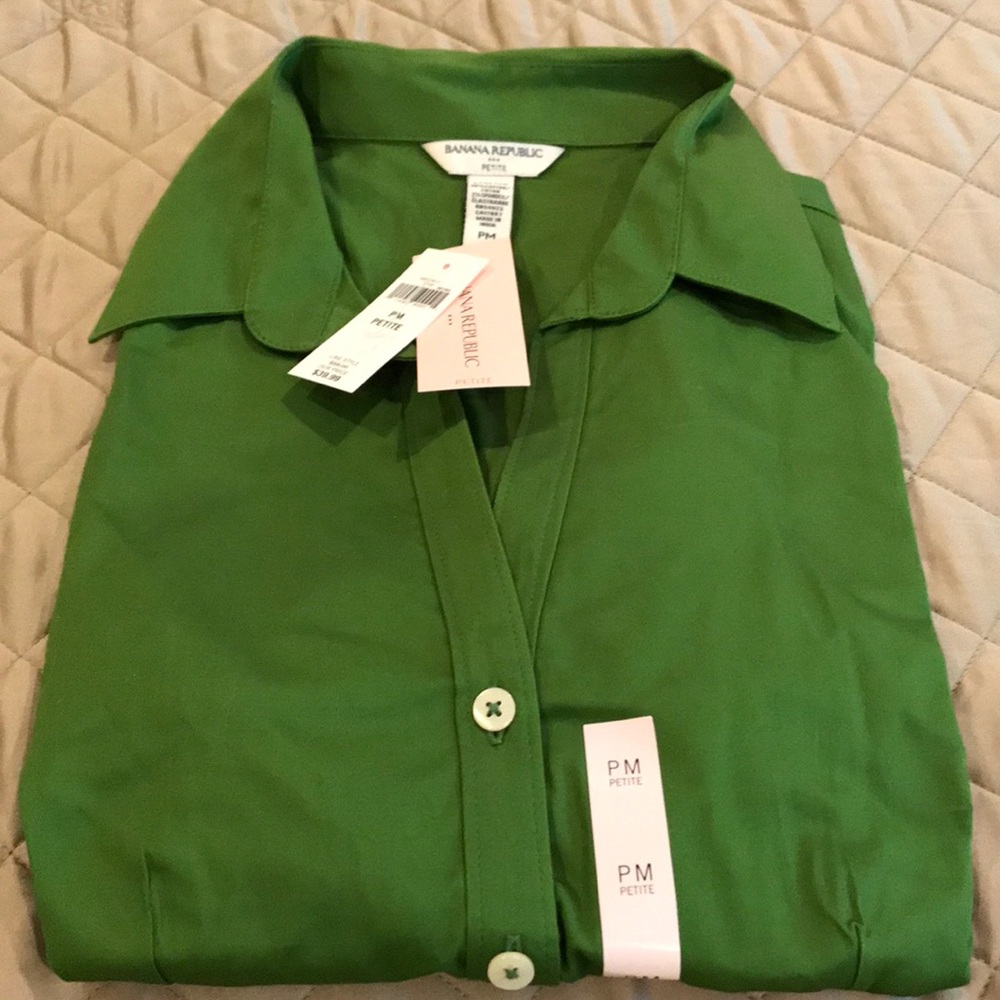 Banana Republic new ladies blouse